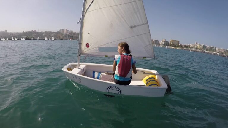 Mejores lugares para practicar deportes n&aacute;uticos en Las Palmas de Gran Canaria