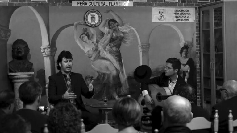Asociaciones de Teatro en Moya: Un Panorama Cultural
